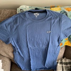 Hollister must have collection.